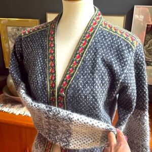 “Limited” Gray Cardigan hand knitted Fair isle angora vintage New without tag